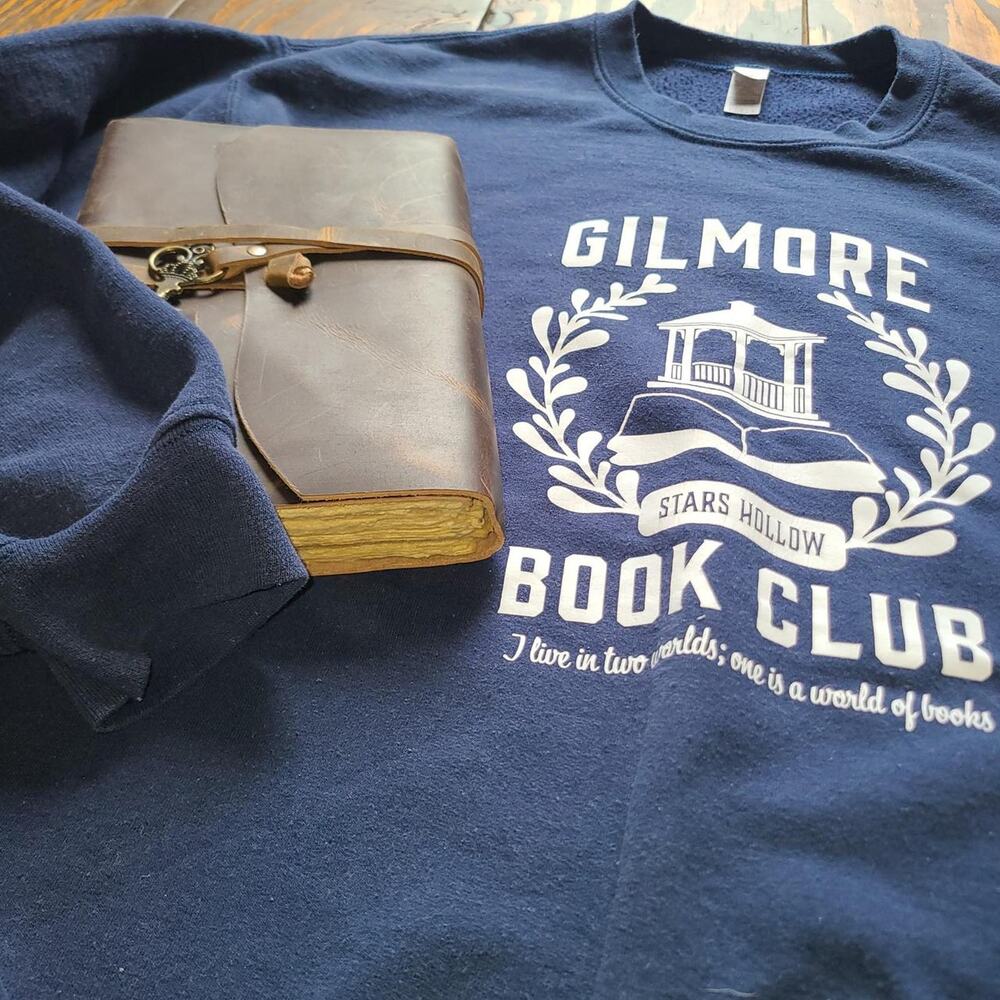 Gilmore Girls Sweatshirt Navy Blue Stars Hollow Book Club Crewneck Size Large